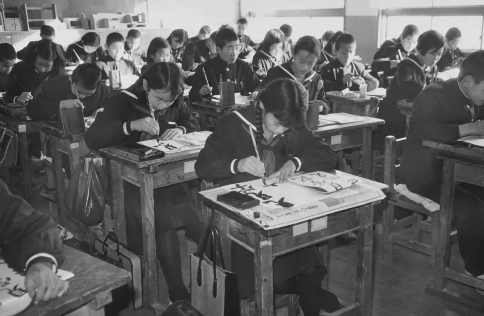 Sinh viên học tiếng Anh tại Bùi Xuân Niên